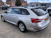 Skoda Superb 2.0 TDI S  Estate Car Diesel Manual Euro 6 (s/s) (150 ps)