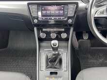 Skoda Superb 2.0 TDI S  Estate Car Diesel Manual Euro 6 (s/s) (150 ps)