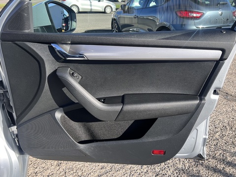 1.6 [115] TDI S Euro 6 (s/s) 1.6 5dr Estate Manual Diesel