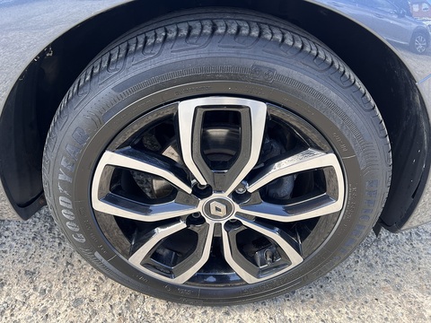 1.5 dCi [90] Play 1.5 5dr Hatchback Manual Diesel