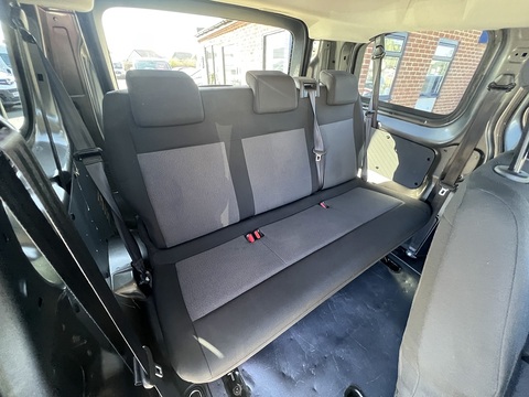 1.5 D [120] Medium L2H1 9-Seat 1.5 6dr MPV Manual Diesel