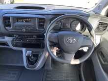 Toyota PROACE Verso 1.5 D [120] Medium L2H1 9-Seat MPV Diesel Manual