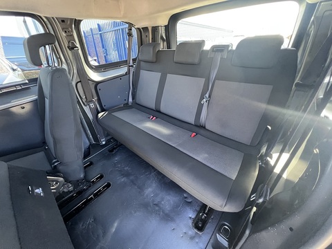 1.5 D [120] Medium L2H1 9-Seat 1.5 6dr MPV Manual Diesel