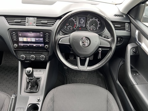 1.6 TDI [115] S Euro 6 (s/s) 1.6 5dr Estate Manual Diesel