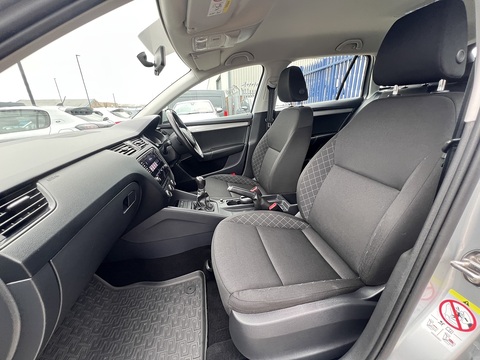 1.6 TDI [115] S Euro 6 (s/s) 1.6 5dr Estate Manual Diesel