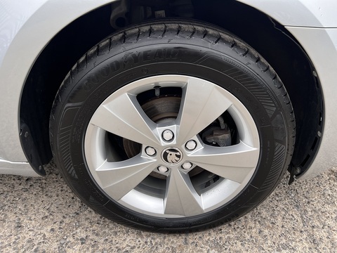 1.6 TDI [115] S Euro 6 (s/s) 1.6 5dr Estate Manual Diesel