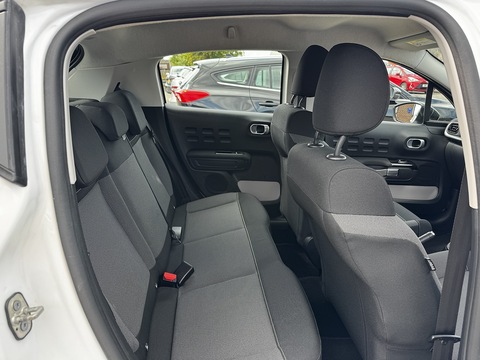 1.6 BlueHDi [75] Feel (s/s) 1.6 5dr Hatchback Manual Diesel