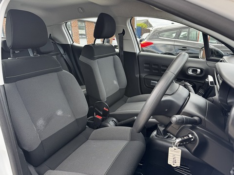 1.6 BlueHDi [75] Feel (s/s) 1.6 5dr Hatchback Manual Diesel