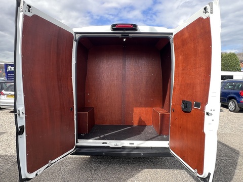2.0 BlueHDi 35 Enterprise L2H2 Crew Cab [9-Seat] 2.0 5dr Combi Van Manual Diesel