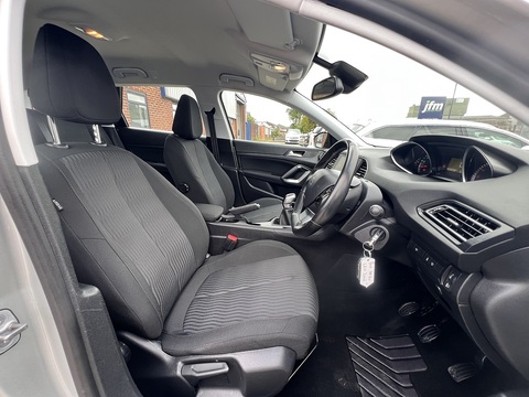 1.6 BlueHDi [100] Active Euro 6 (s/s) 1.6 5dr Estate Manual Diesel