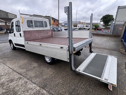 2.0 BlueHDi 35 Heavy L3 Dropside [Tail Lift] 7-seat Crewcab Euro 6 Diesel Manual 2.0 4dr Chassis Cab Manual Diesel
