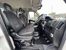 Citroen Relay 2.0 BlueHDi 35 Heavy L3 Dropside [Tail Lift] 7-seat Crewcab Euri 6 Diesel Manual