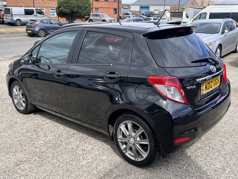 1.3 Dual VVT-i SR 1.3 5dr Hatchback Manual Petrol
