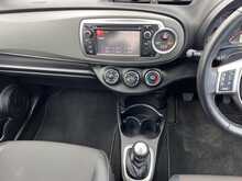Toyota Yaris 1.3 Dual VVT-i SR Petrol 5-Door Hatchback Manual
