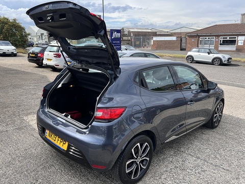 1.5dCi [90] Play 1.5 5dr Hatchback Manual Diesel