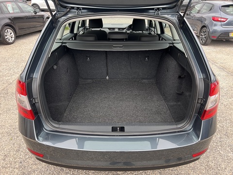 1.6 TDI [115] S Euro 6 (s/s) 1.6 5dr Estate Manual Diesel