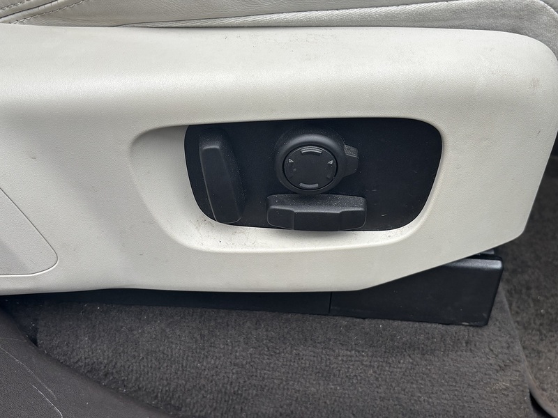 LAND ROVER DISCOVERY 2.0 SD4 HSE LUXURY 5d 237 BHP Estate Automatic Diesel