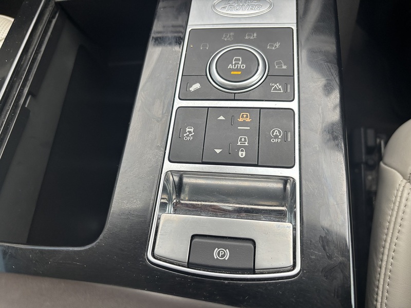 LAND ROVER DISCOVERY 2.0 SD4 HSE LUXURY 5d 237 BHP Estate Automatic Diesel