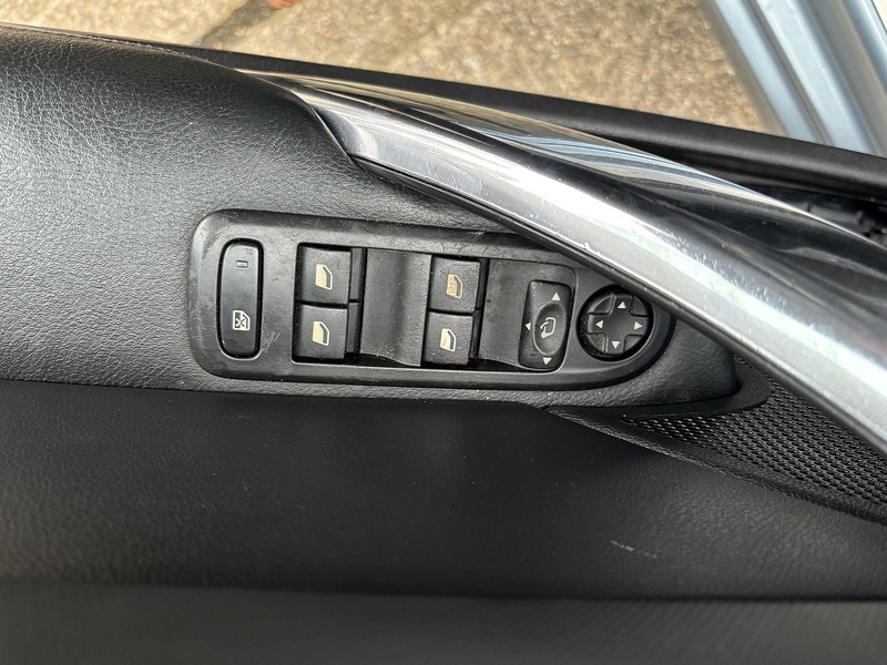 Peugeot 1.6 THP Allure Euro 5 2dr Convertible Manual Petrol