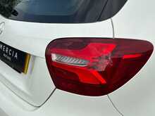 MERCEDES-BENZ A-CLASS A-CLASS 1.6 A 180 AMG LINE PREMIUM 5d 121 BHP 