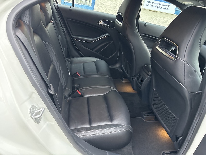 MERCEDES-BENZ A-CLASS 1.6 A 180 AMG LINE PREMIUM 5d 121 BHP Hatchback Manual Petrol