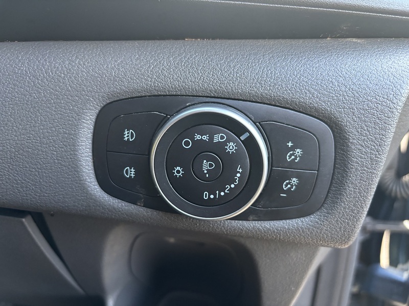 Ford 2.0 320 EcoBlue Limited Crew Van L1 H1 Euro 6 (s/s) 5dr (6 Seat) Crew Van Manual Diesel