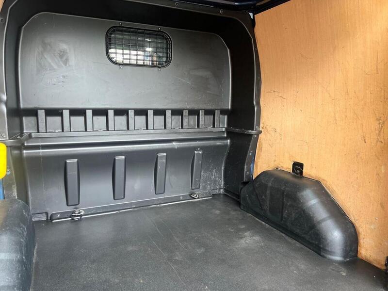 Ford 2.0 320 EcoBlue Limited Crew Van L1 H1 Euro 6 (s/s) 5dr (6 Seat) Crew Van Manual Diesel