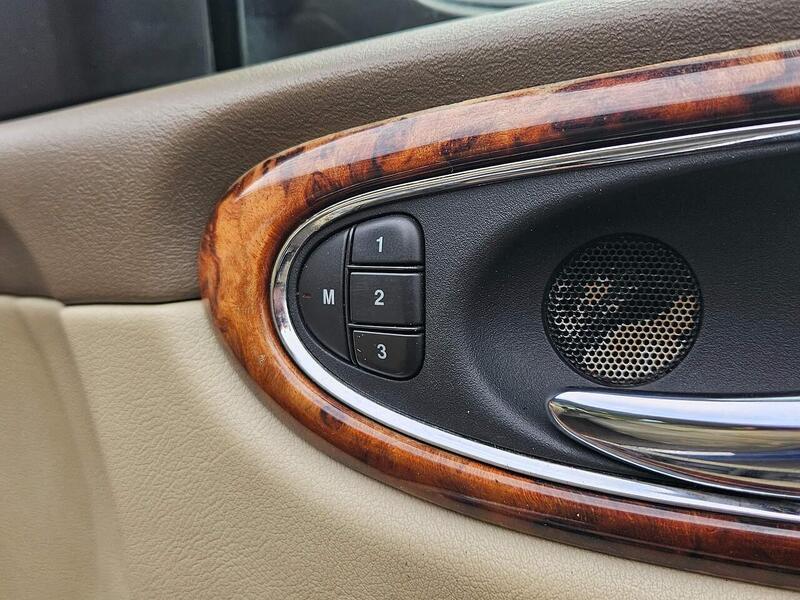 Jaguar 4.2 XJ8 Sovereign LWB Saloon 4dr Saloon Automatic Petrol