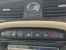 Jaguar XJ 4.2 XJ8 Sovereign LWB Saloon 4dr 