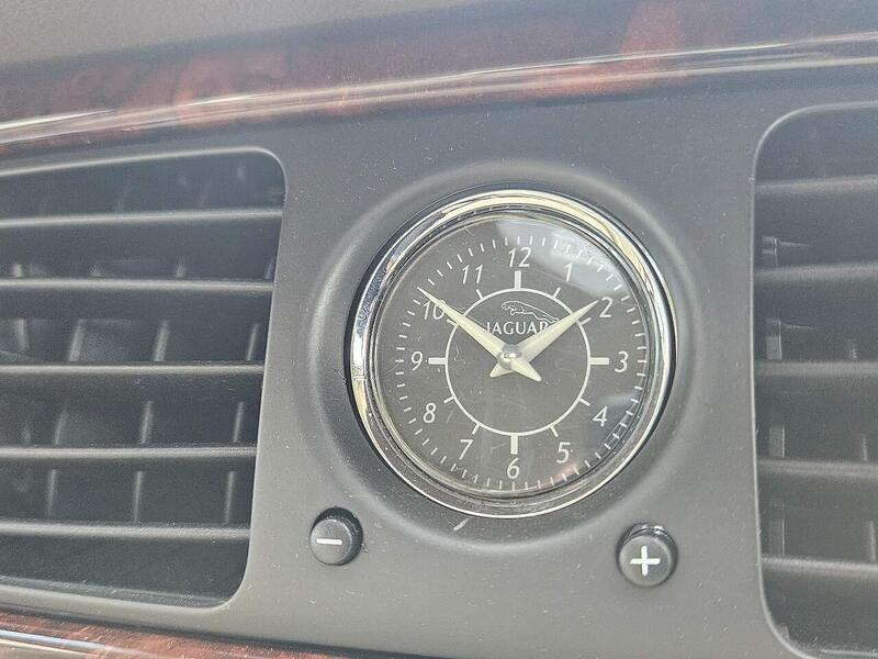Jaguar 4.2 XJ8 Sovereign LWB Saloon 4dr Saloon Automatic Petrol