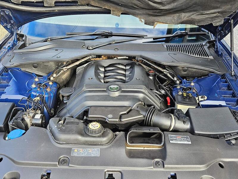 Jaguar 4.2 XJ8 Sovereign LWB Saloon 4dr Saloon Automatic Petrol