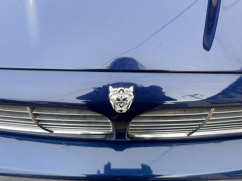 Jaguar 4.2 XJ8 Sovereign LWB Saloon 4dr Saloon Automatic Petrol