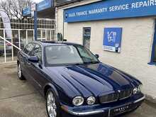 Jaguar XJ 4.2 XJ8 Sovereign LWB Saloon 4dr 