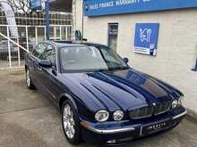 Jaguar XJ 4.2 XJ8 Sovereign LWB Saloon 4dr 
