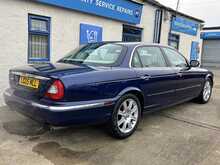 Jaguar XJ 4.2 XJ8 Sovereign LWB Saloon 4dr 