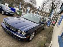 Jaguar XJ 4.2 XJ8 Sovereign LWB Saloon 4dr 