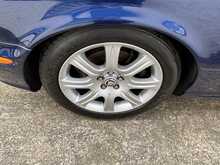 Jaguar XJ 4.2 XJ8 Sovereign LWB Saloon 4dr 