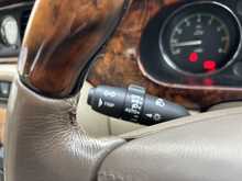 Jaguar XJ 4.2 XJ8 Sovereign LWB Saloon 4dr 