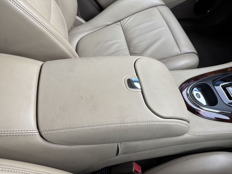 Jaguar 4.2 XJ8 Sovereign LWB Saloon 4dr Saloon Automatic Petrol