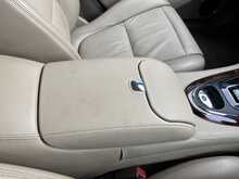 Jaguar XJ 4.2 XJ8 Sovereign LWB Saloon 4dr 