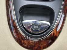 Jaguar XJ 4.2 XJ8 Sovereign LWB Saloon 4dr 