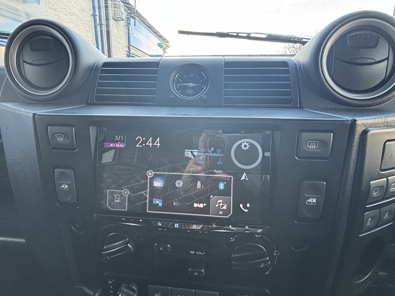 Land Rover 2.2 TDCi XS SUV Double Cab 3dr Diesel Manual 4WD SWB Euro 5 (122 ps) SUV Manual Diesel