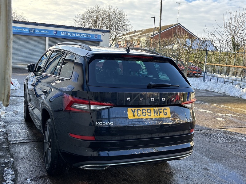 Skoda 2.0 TDI SportLine SUV 5dr Diesel DSG 4WD Euro 6 (s/s) (7 Seat) (150 ps) SUV Automatic Diesel