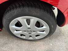 Vauxhall Viva 1.0i SE Hatchback 5dr Petrol Manual Euro 6 (a/c) (75 ps) 