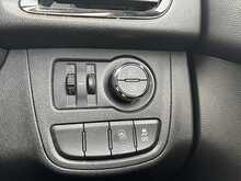 Vauxhall Viva 1.0i SE Hatchback 5dr Petrol Manual Euro 6 (a/c) (75 ps) 