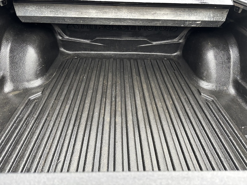 Mitsubishi 2.4 DI-D DC Challenger Auto 4WD Euro 6 4dr Pickup Automatic Diesel