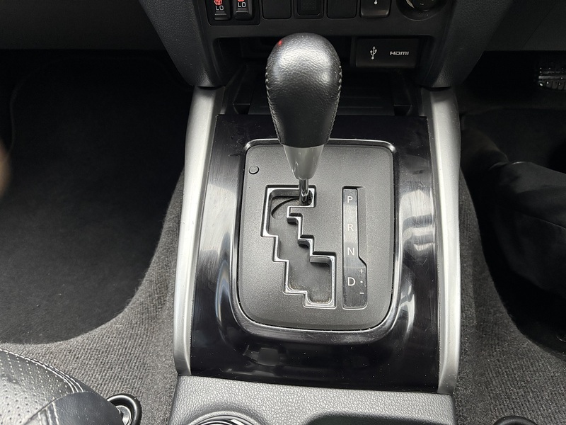 Mitsubishi 2.4 DI-D DC Challenger Auto 4WD Euro 6 4dr Pickup Automatic Diesel