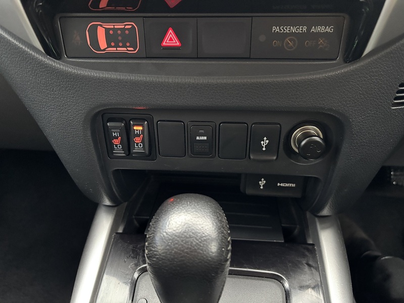 Mitsubishi 2.4 DI-D DC Challenger Auto 4WD Euro 6 4dr Pickup Automatic Diesel