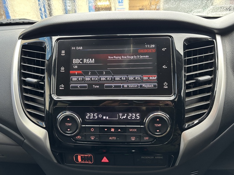 Mitsubishi 2.4 DI-D DC Challenger Auto 4WD Euro 6 4dr Pickup Automatic Diesel