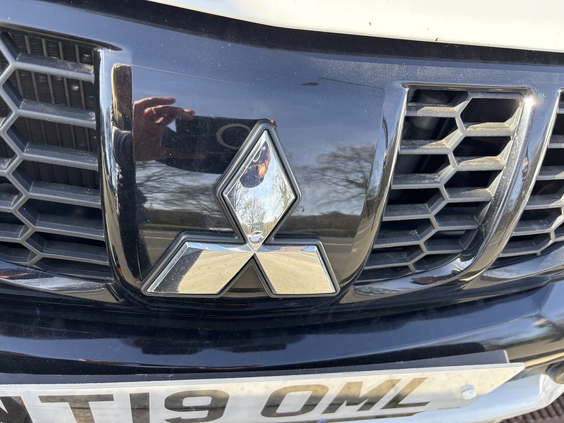 Mitsubishi 2.4 DI-D DC Challenger Auto 4WD Euro 6 4dr Pickup Automatic Diesel